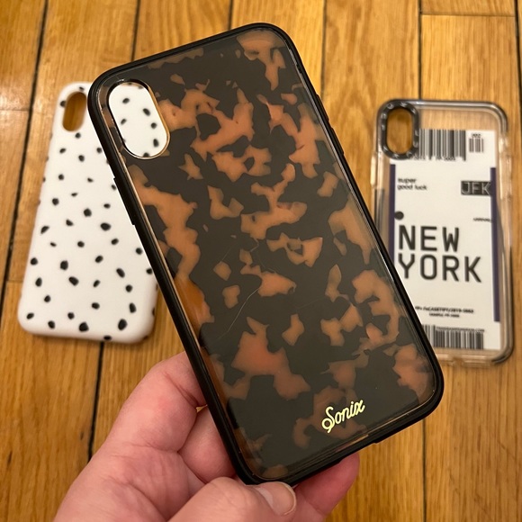 3 iPhone X/XS Cases & 3 Glass Screen Protectors - Picture 3 of 11